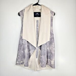 Naked Zebra Women's Size Medium Gray Marbled Cascading Faux Fur Vest